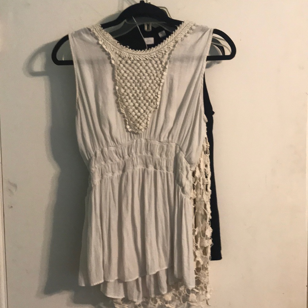 Black and Cream sleeveless tank 3 piece bundle